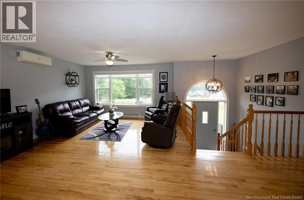 2 Christopher Crescent - 5
