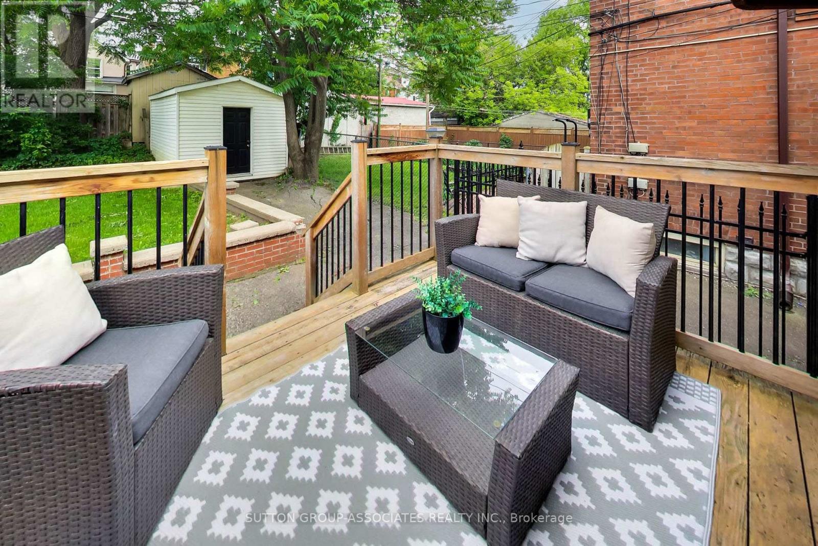 323 LAUDER AVENUE - 12