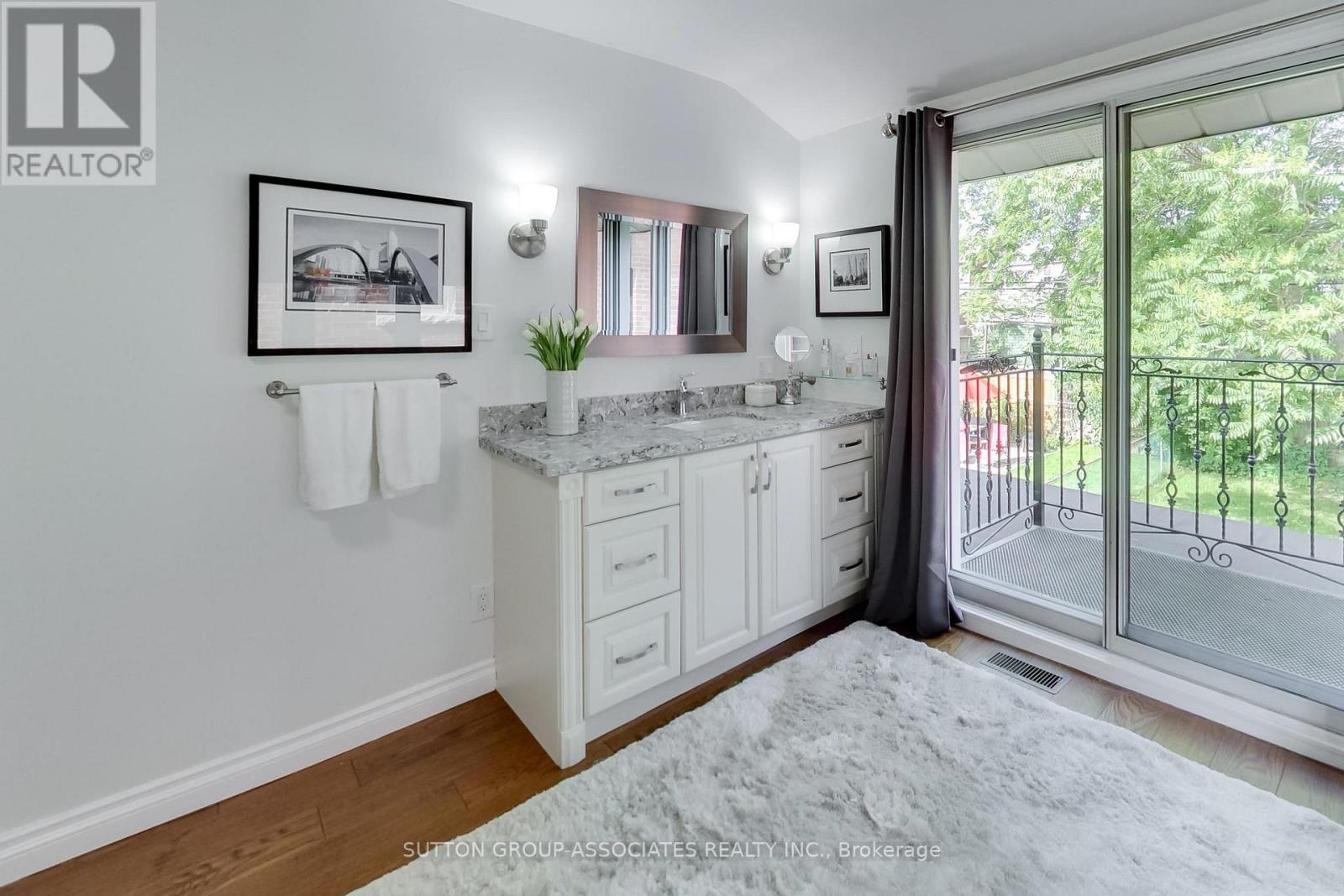 323 LAUDER AVENUE - 15