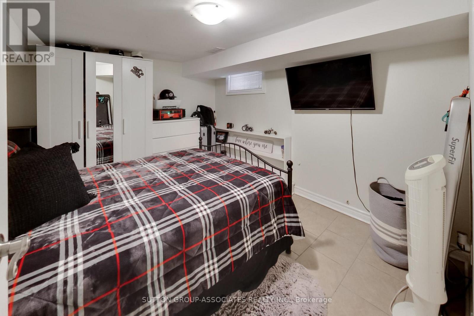 323 LAUDER AVENUE - 28