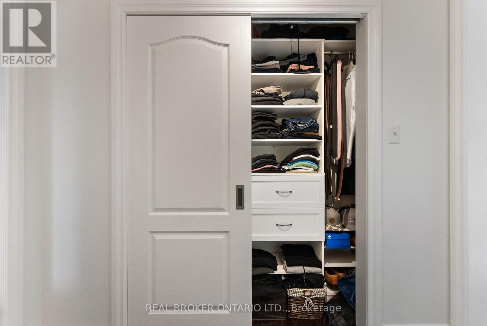 20 DENBURY COURT - 23