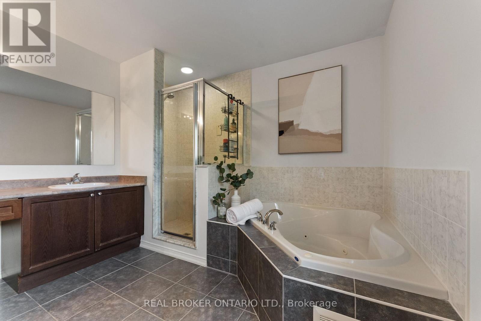 20 DENBURY COURT - 25