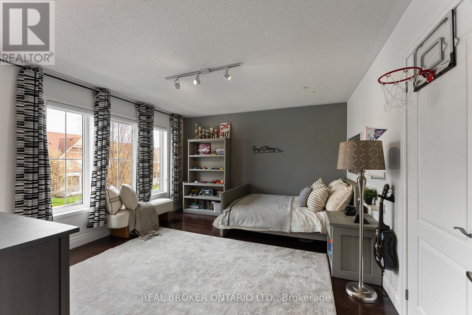 20 DENBURY COURT - 33