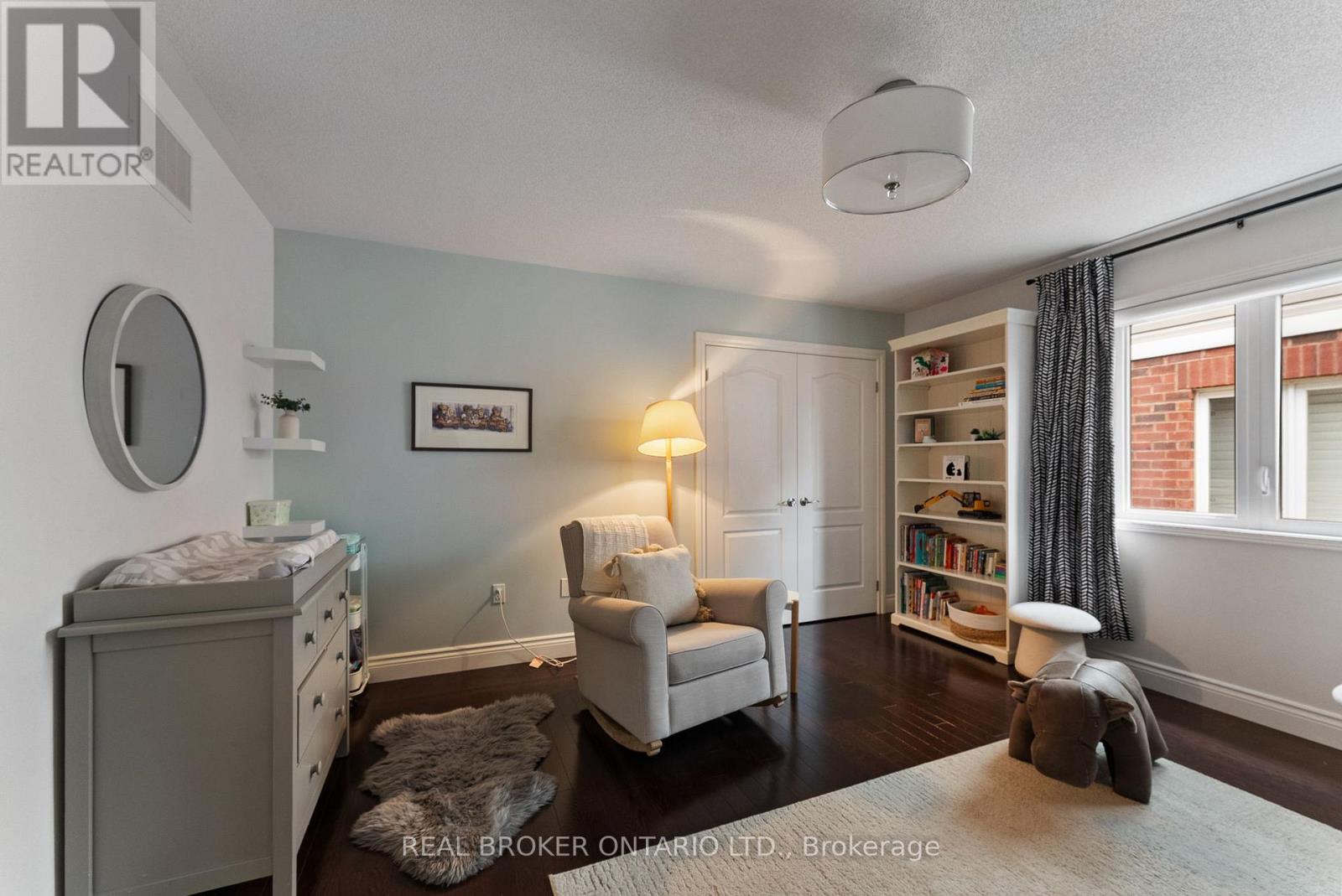 20 DENBURY COURT - 36