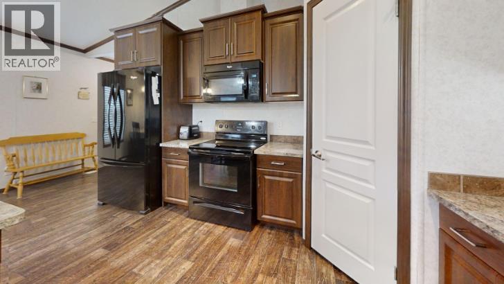 #3, 5853 4 Street W - 5