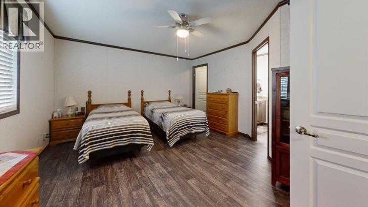 #3, 5853 4 Street W - 13