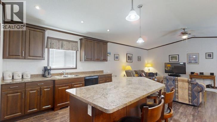 #3, 5853 4 Street W - 6