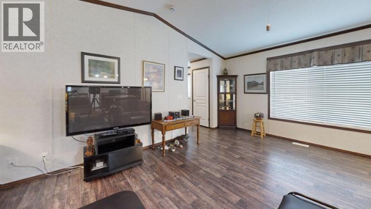 #3, 5853 4 Street W - 10