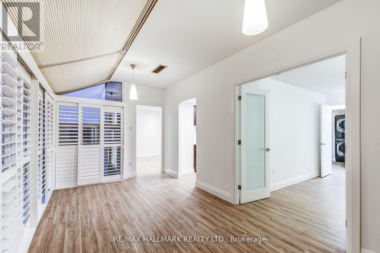 #1211 20 HARDING BOULEVARD W - 13