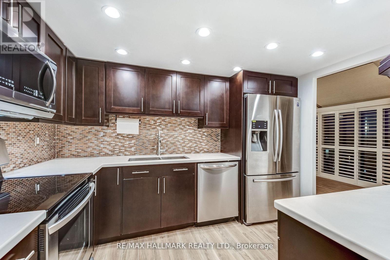 #1211 20 HARDING BOULEVARD W - 21