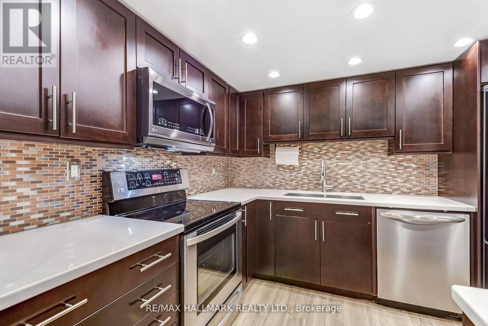 #1211 20 HARDING BOULEVARD W - 22