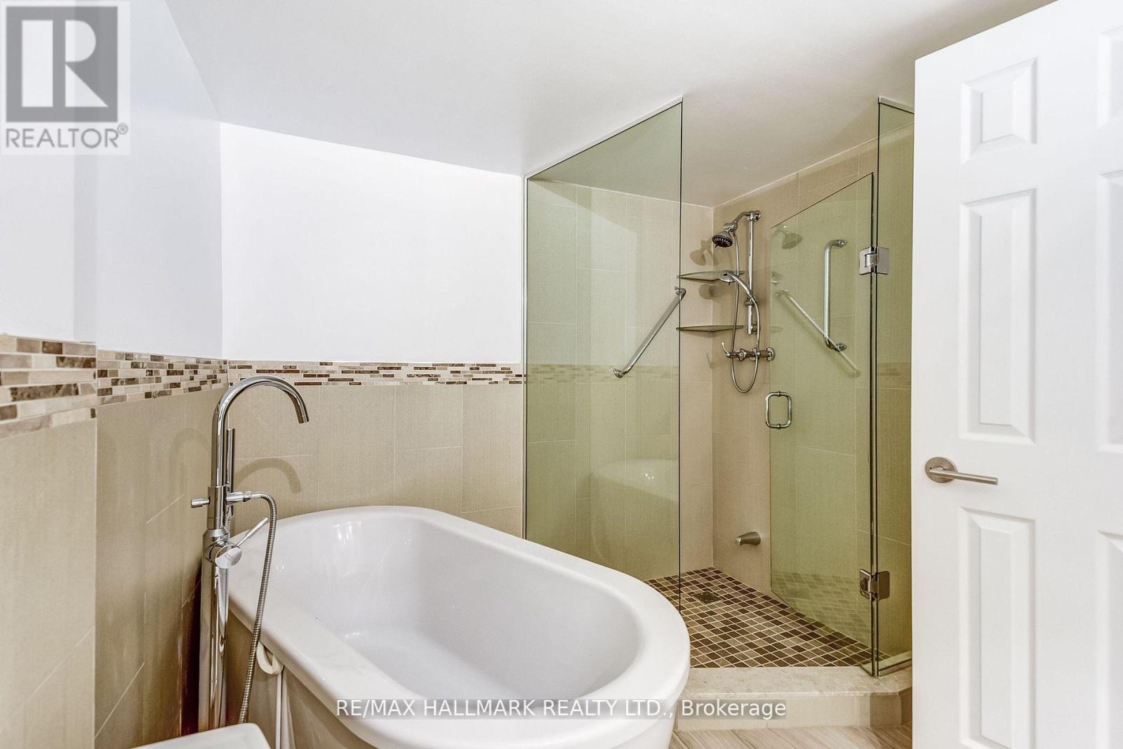 #1211 20 HARDING BOULEVARD W - 26