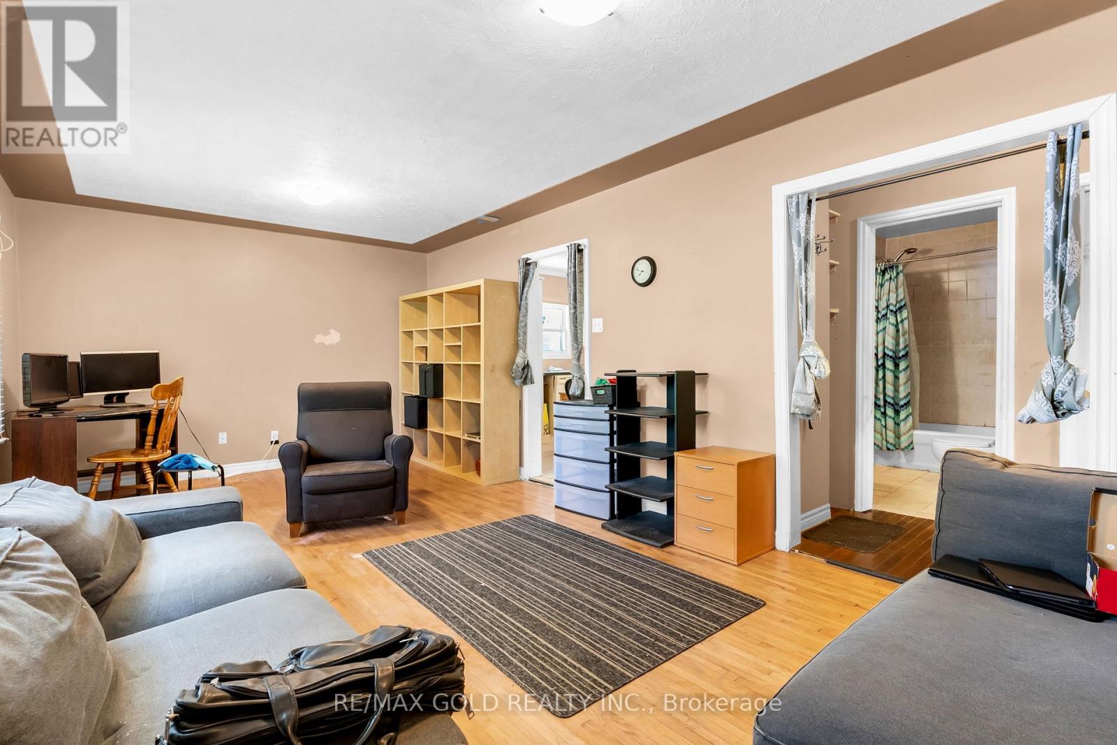 3 AUBREY AVENUE - 15
