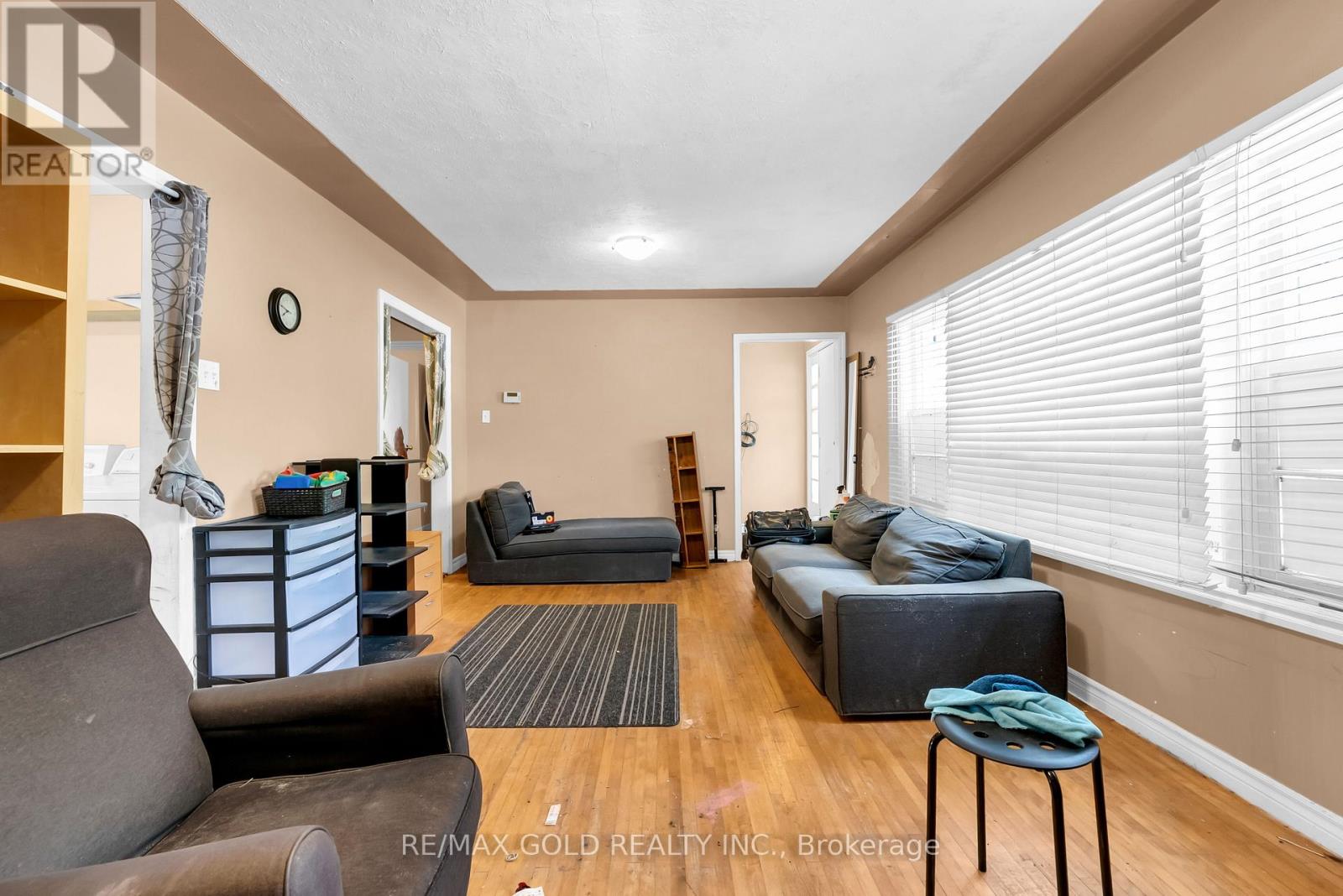3 AUBREY AVENUE - 16