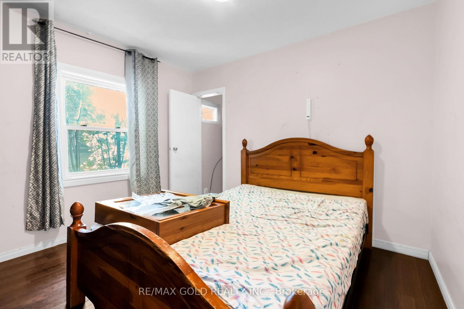 3 AUBREY AVENUE - 18