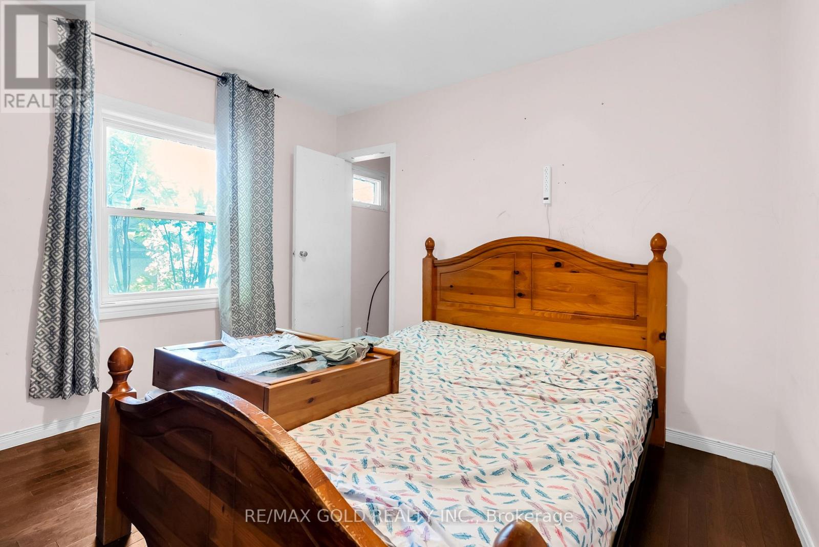 3 AUBREY AVENUE - 19
