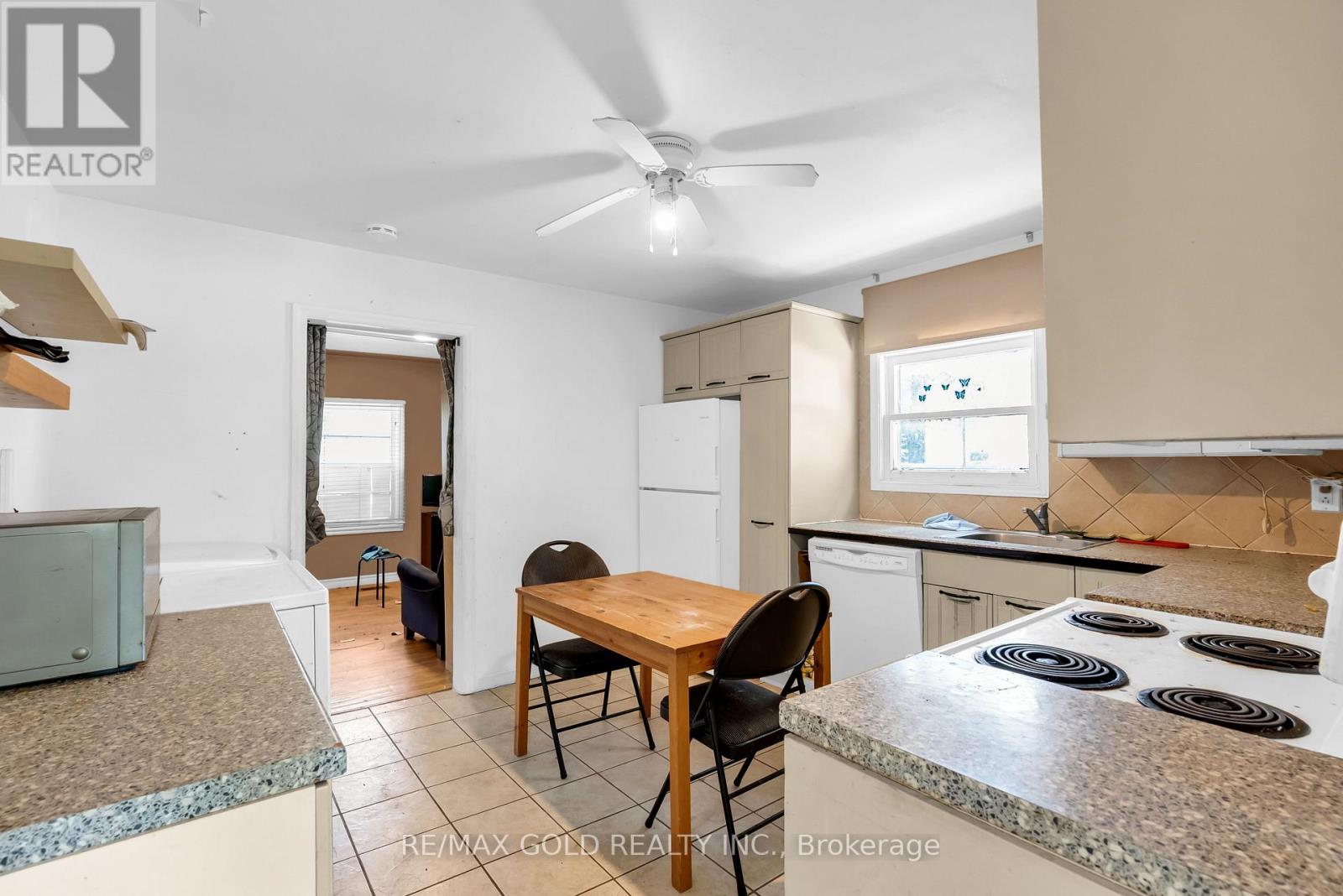 3 AUBREY AVENUE - 22