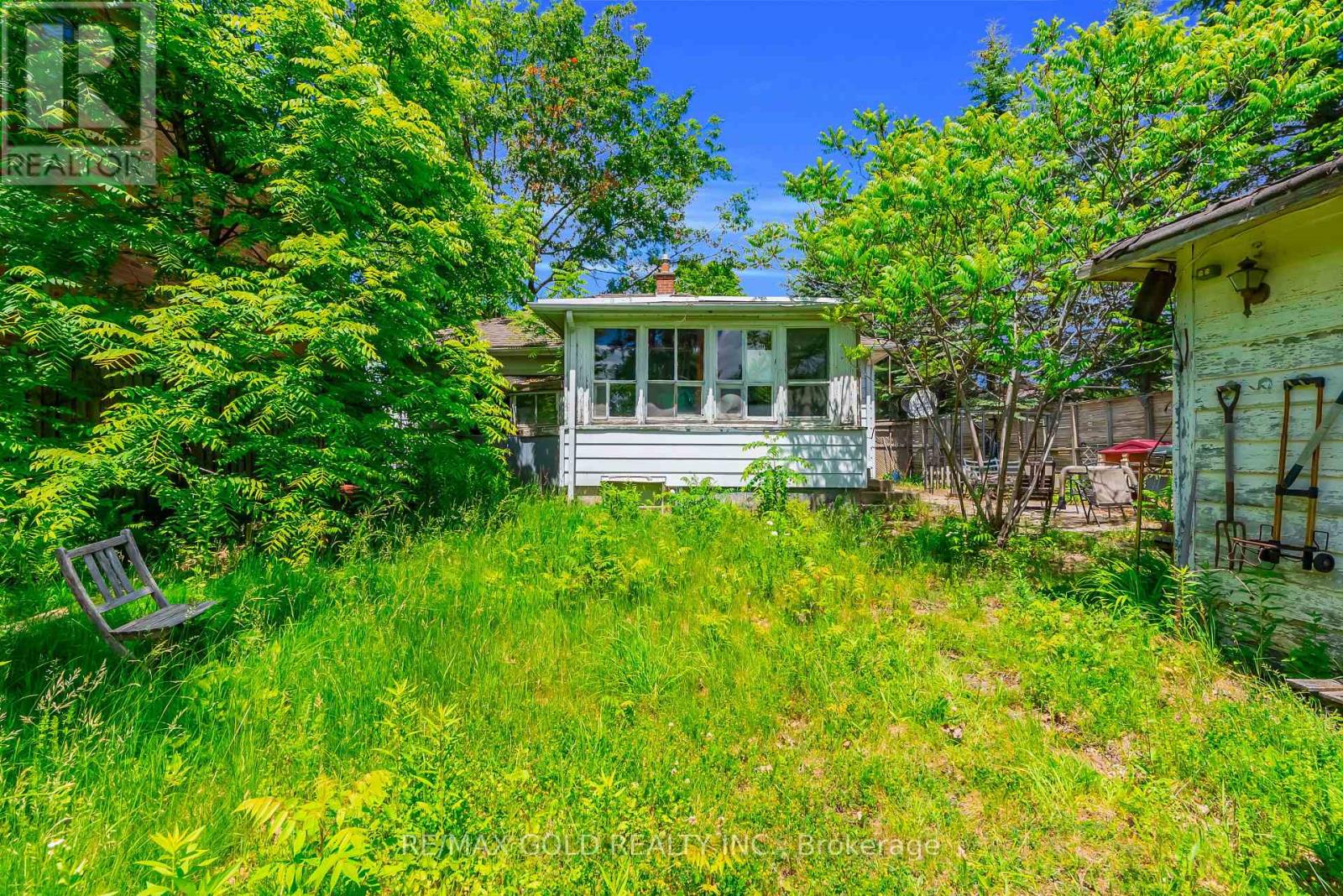 3 AUBREY AVENUE - 26