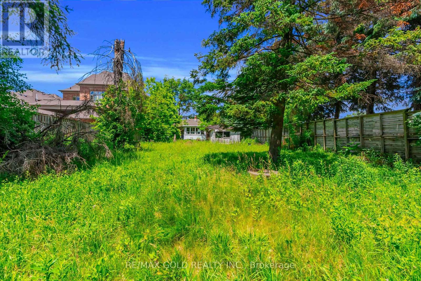 3 AUBREY AVENUE - 30