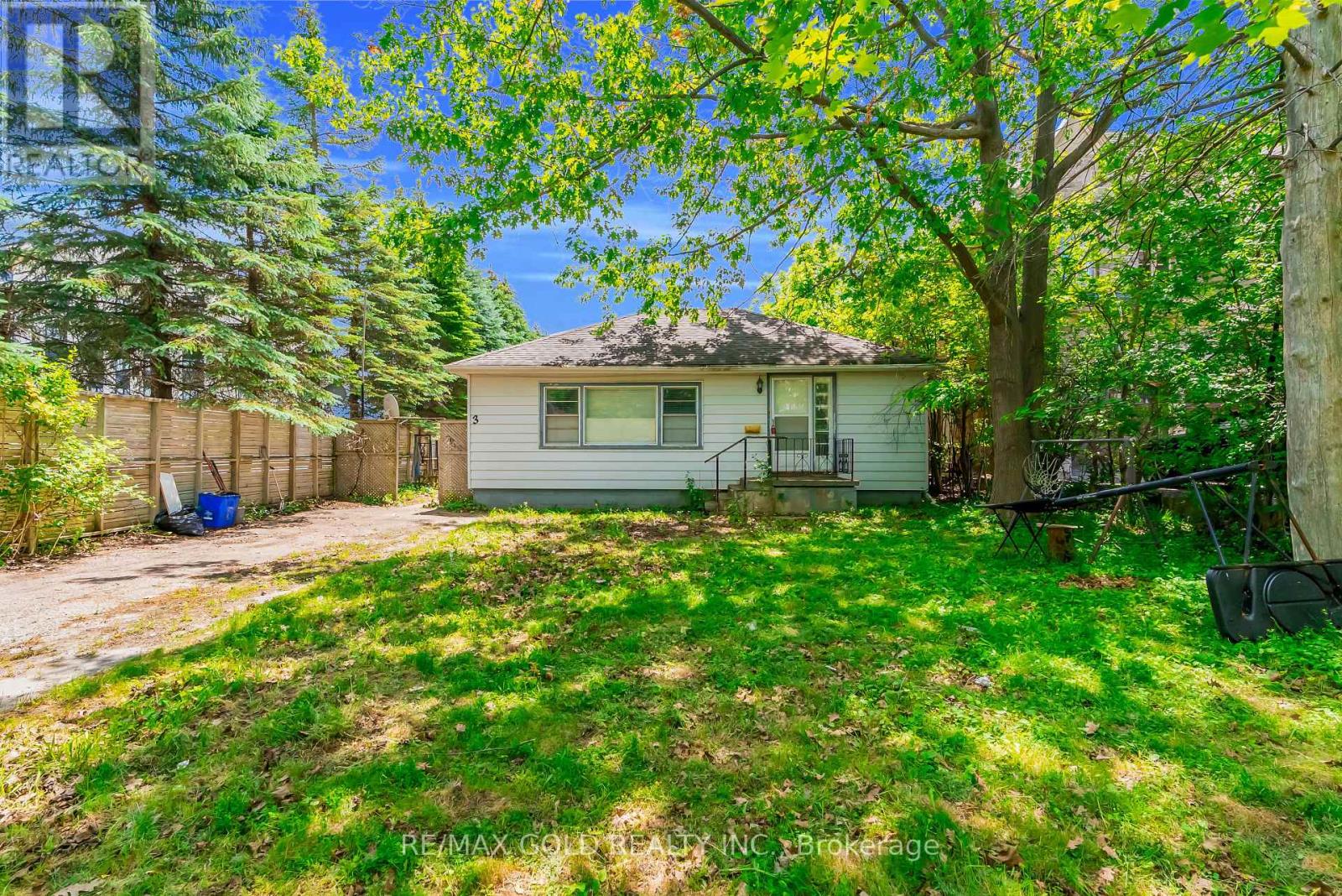 3 AUBREY AVENUE - 8