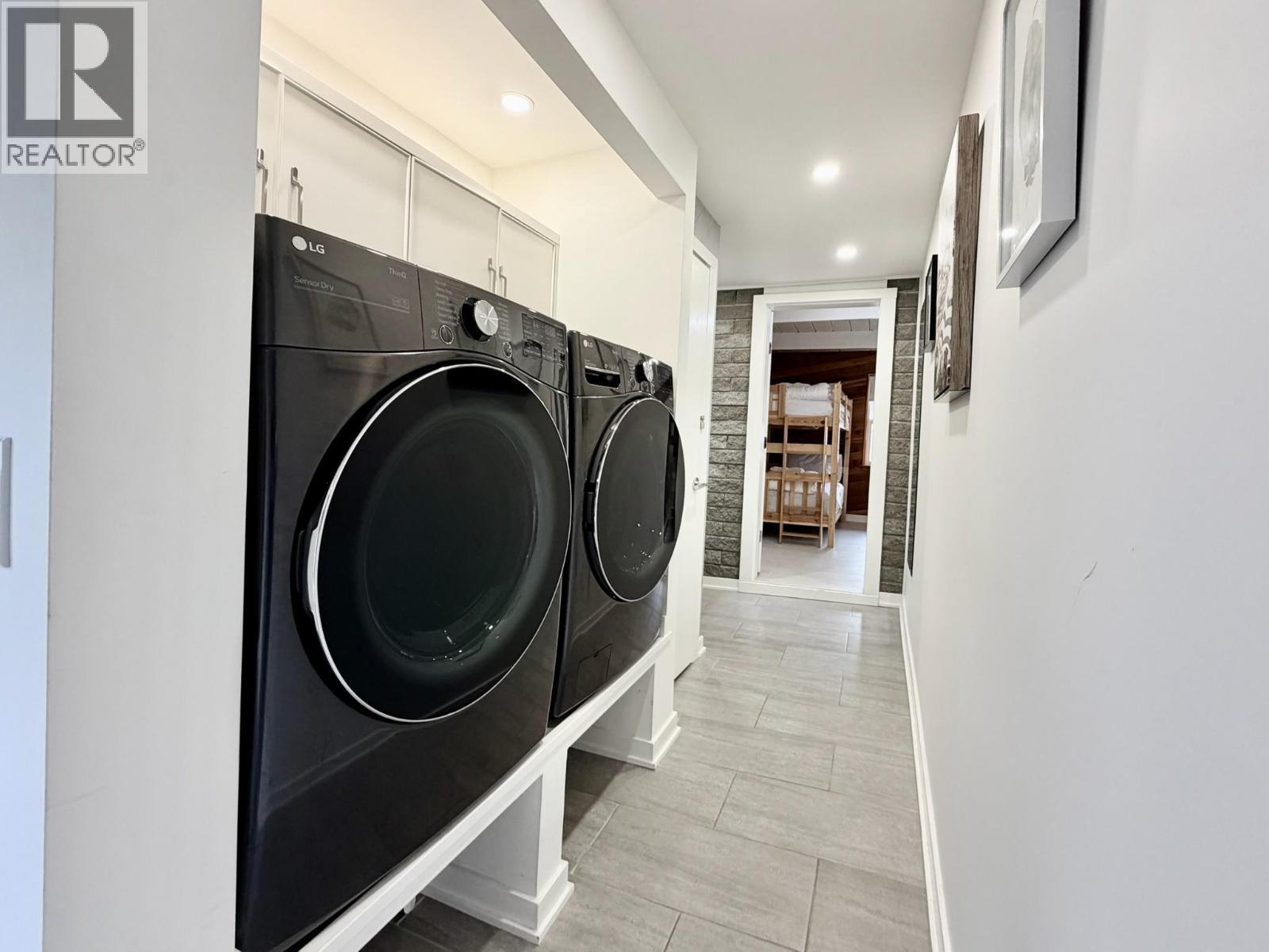 266 ALDER Avenue - 46