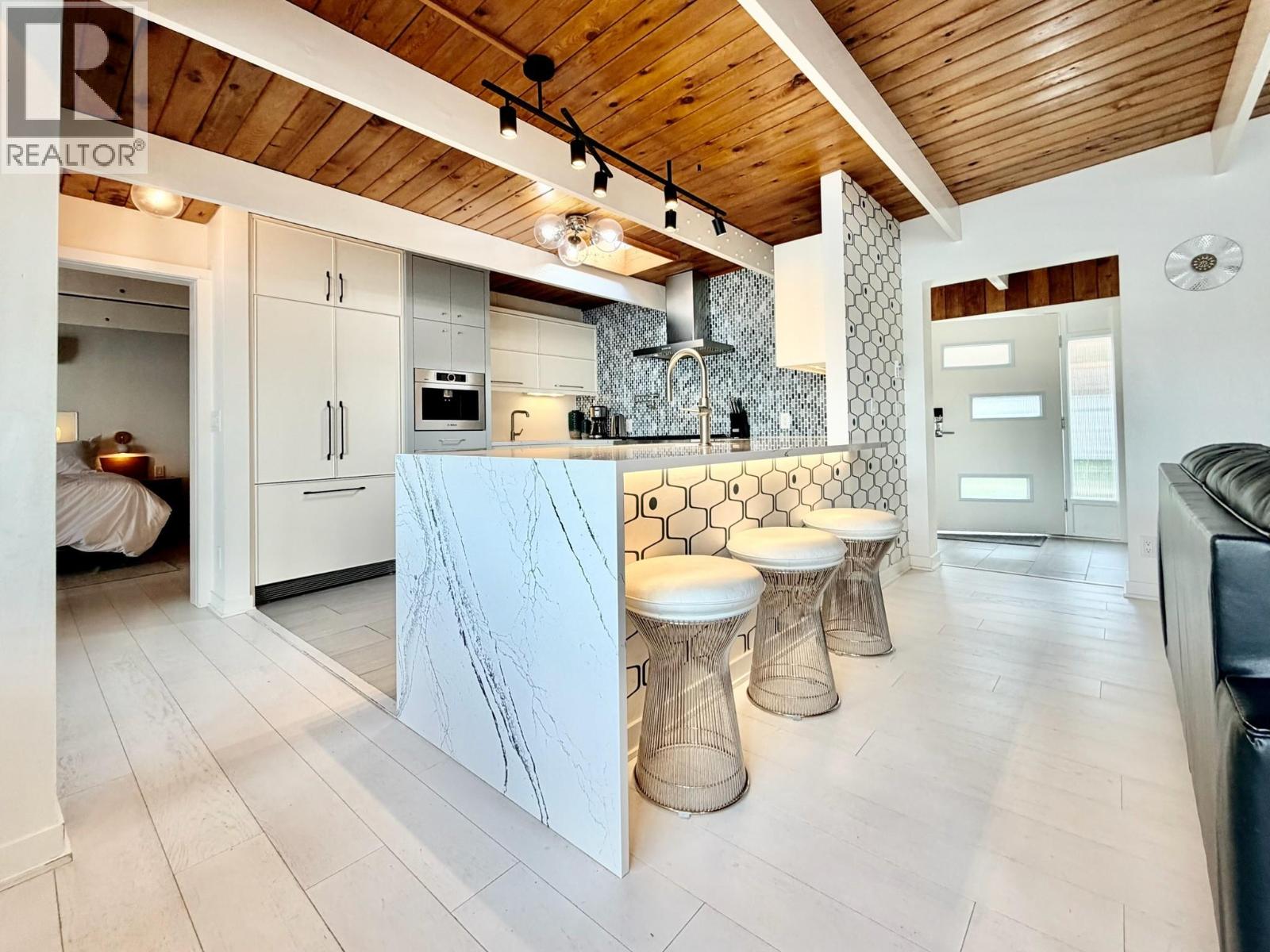 266 ALDER Avenue - 32
