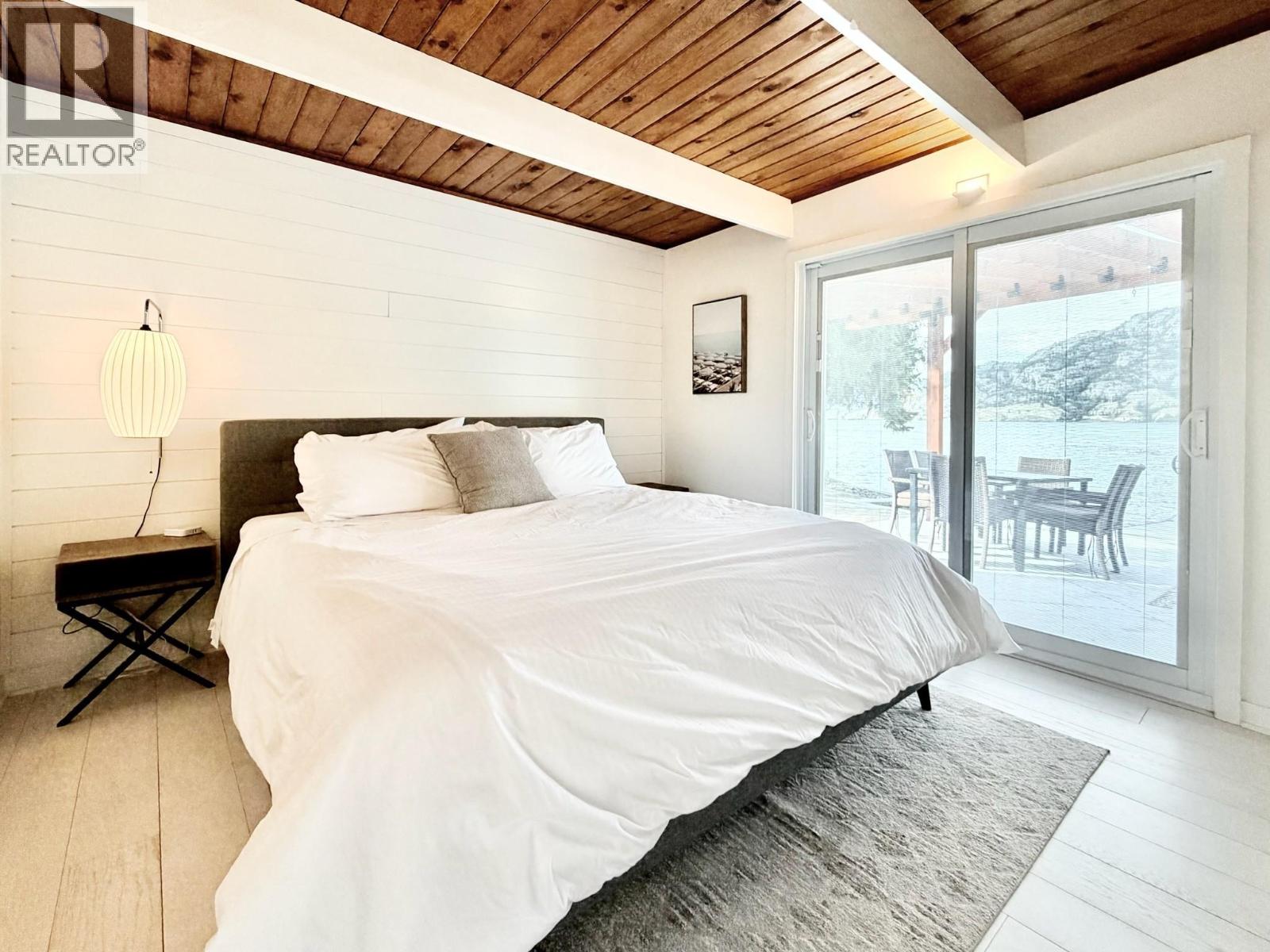 266 ALDER Avenue - 37