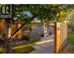  266 ALDER Avenue, Kaleden