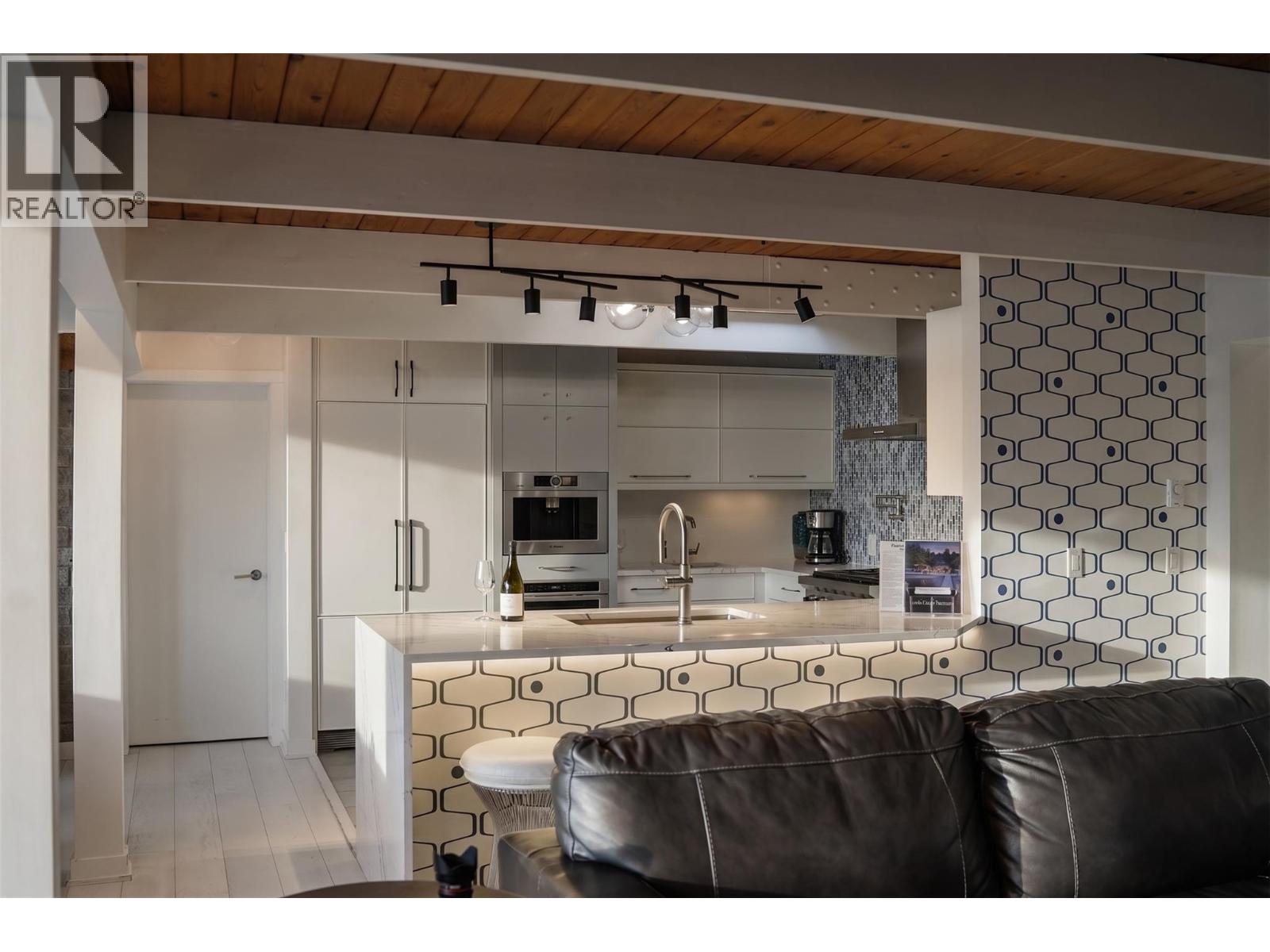 266 ALDER Avenue - 9