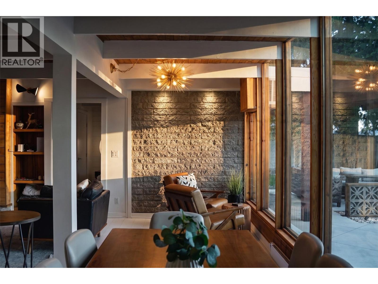 266 ALDER Avenue - 8