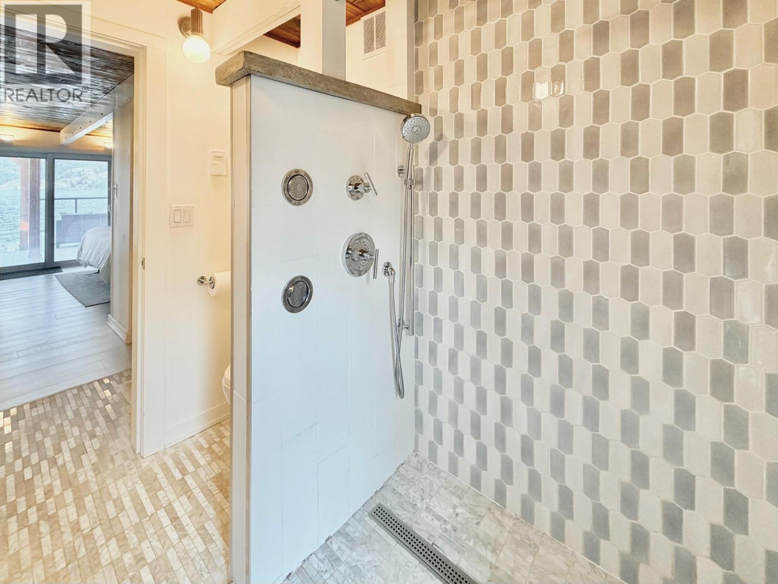 266 ALDER Avenue - 45