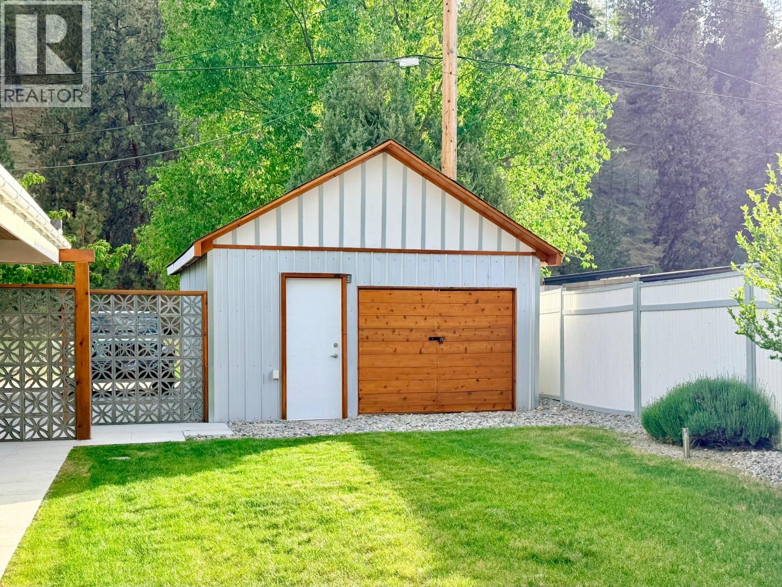 266 ALDER Avenue - 88