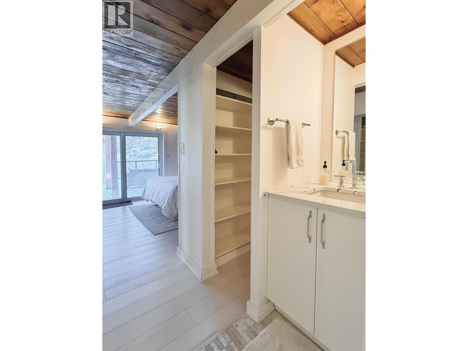 266 ALDER Avenue - 43