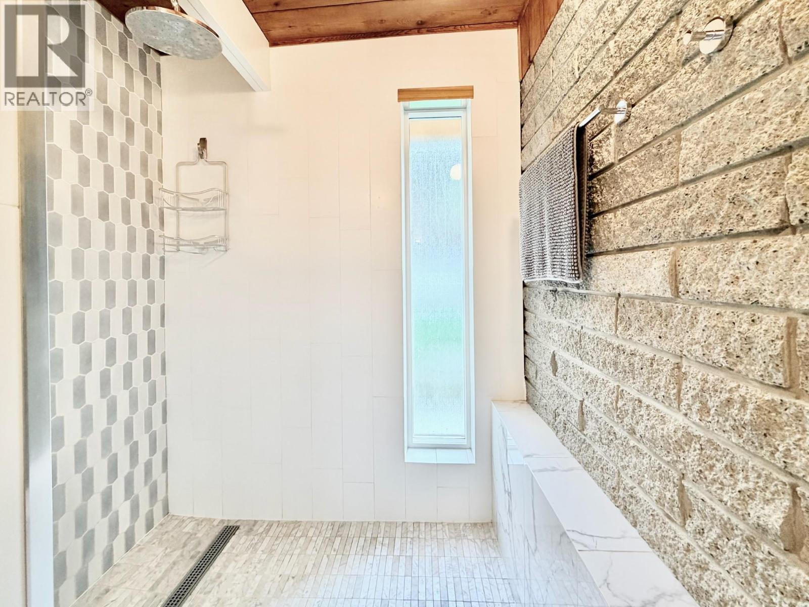 266 ALDER Avenue - 44