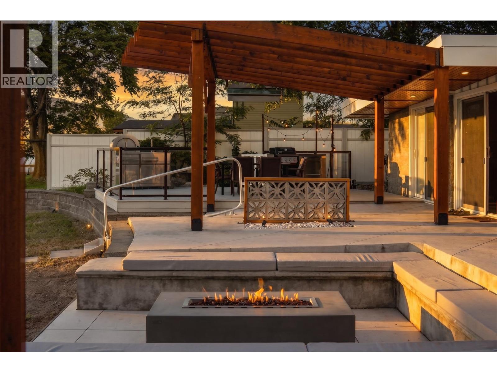 266 ALDER Avenue - 95