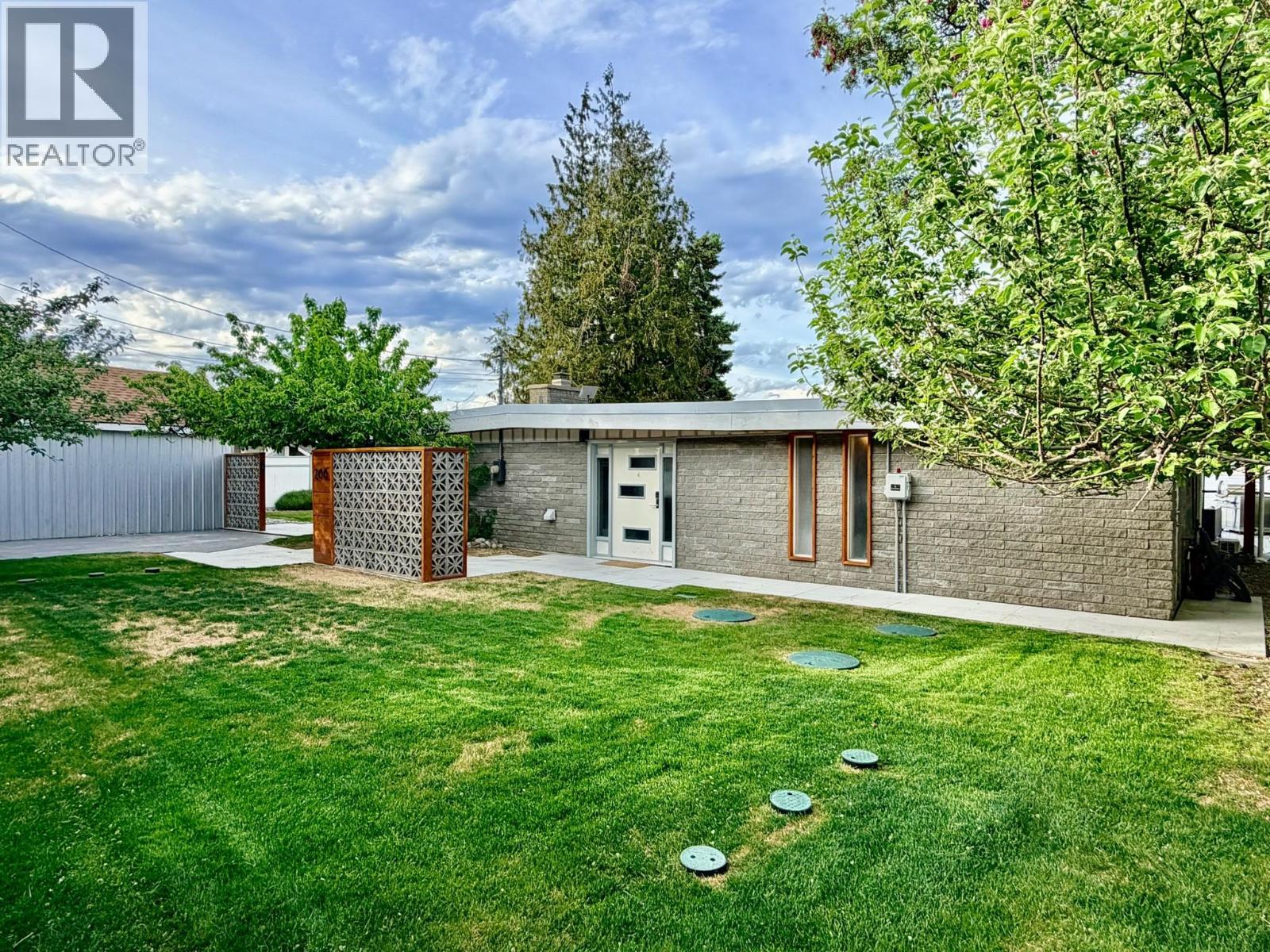 266 ALDER Avenue - 90