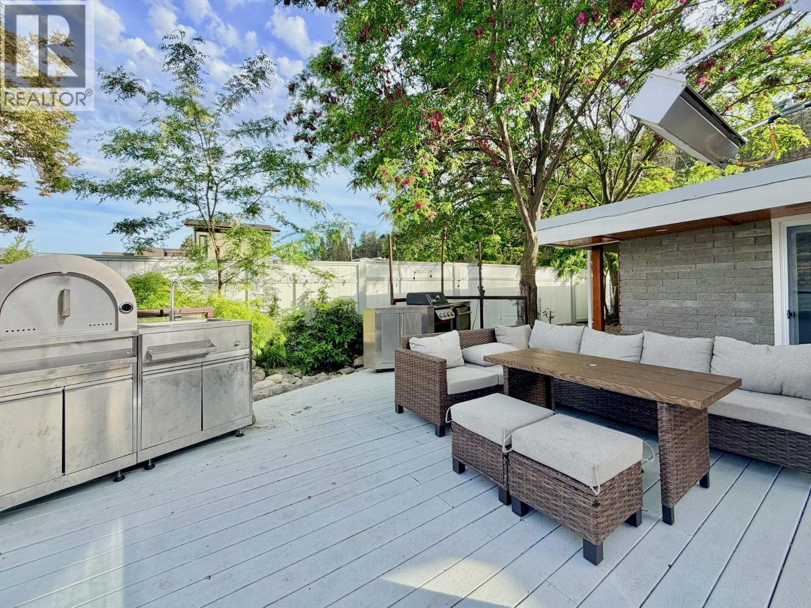 266 ALDER Avenue - 74