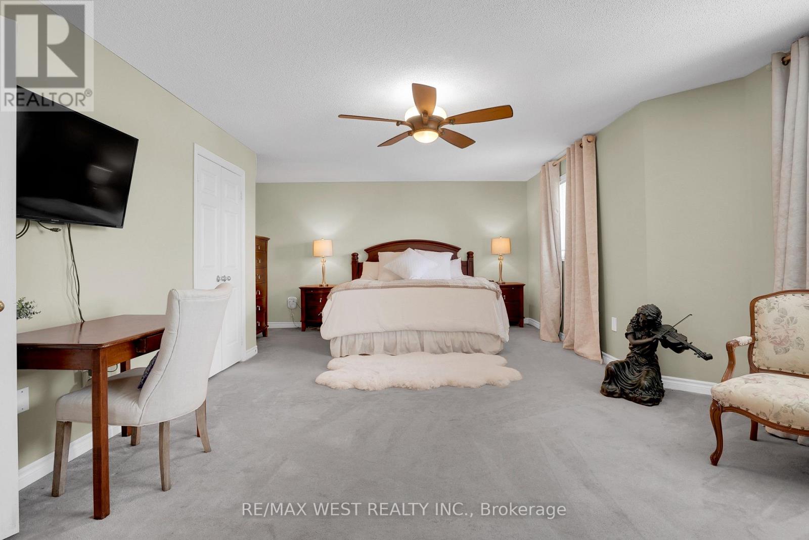 45 CARLEY CRESCENT - 10
