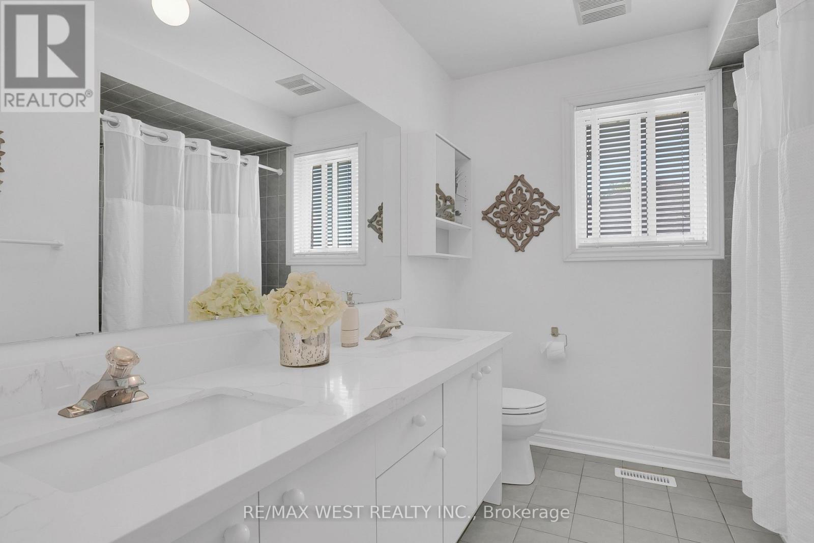 45 CARLEY CRESCENT - 13