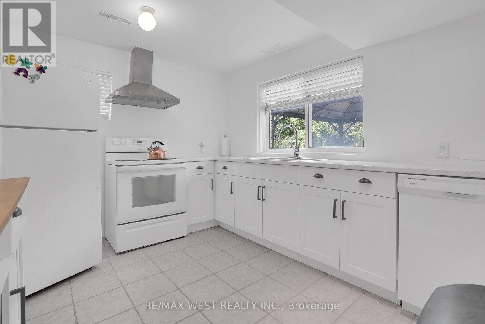 45 CARLEY CRESCENT - 17