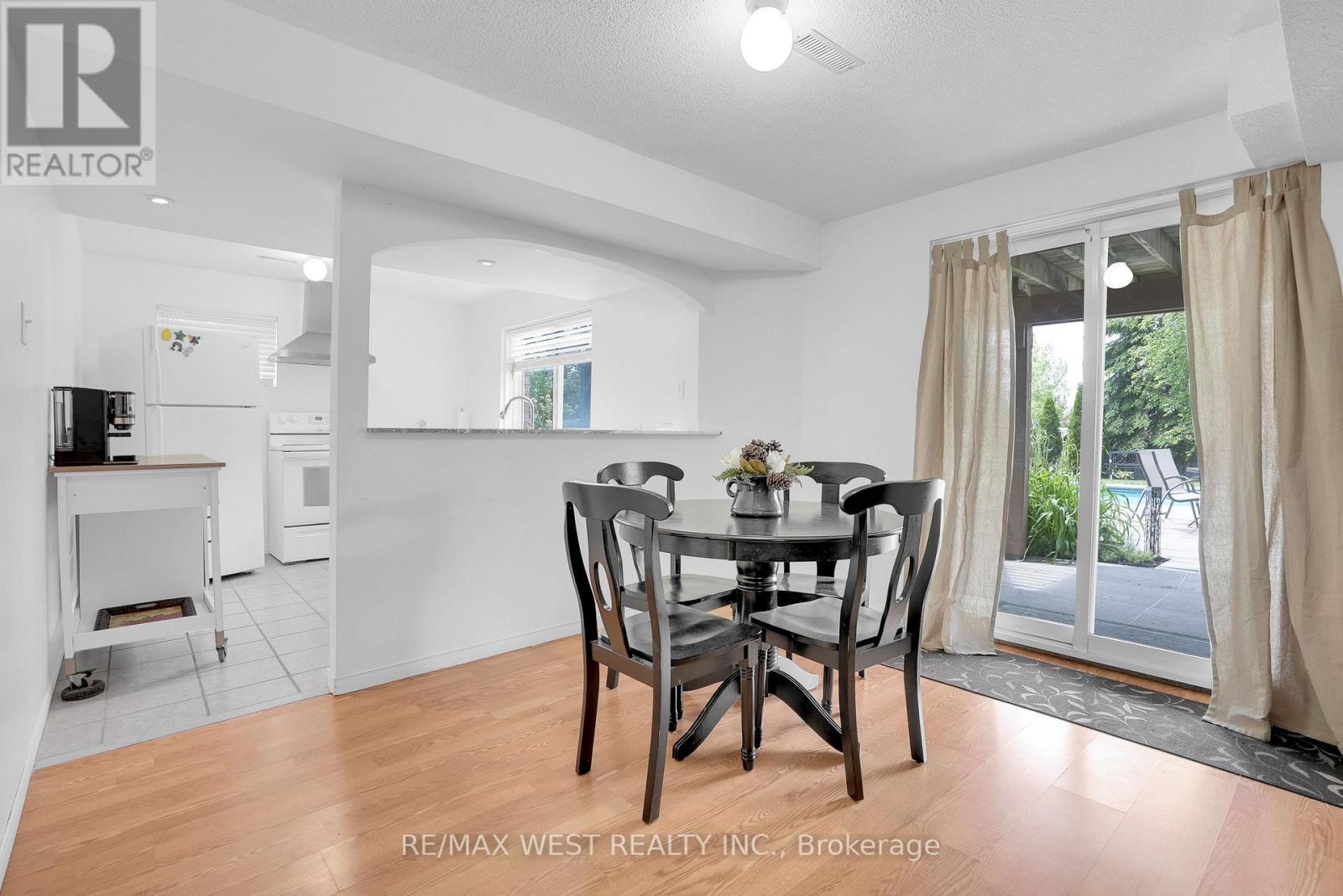 45 CARLEY CRESCENT - 18