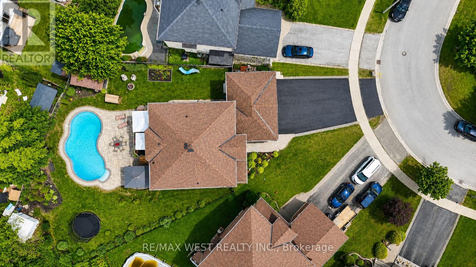 45 CARLEY CRESCENT - 3