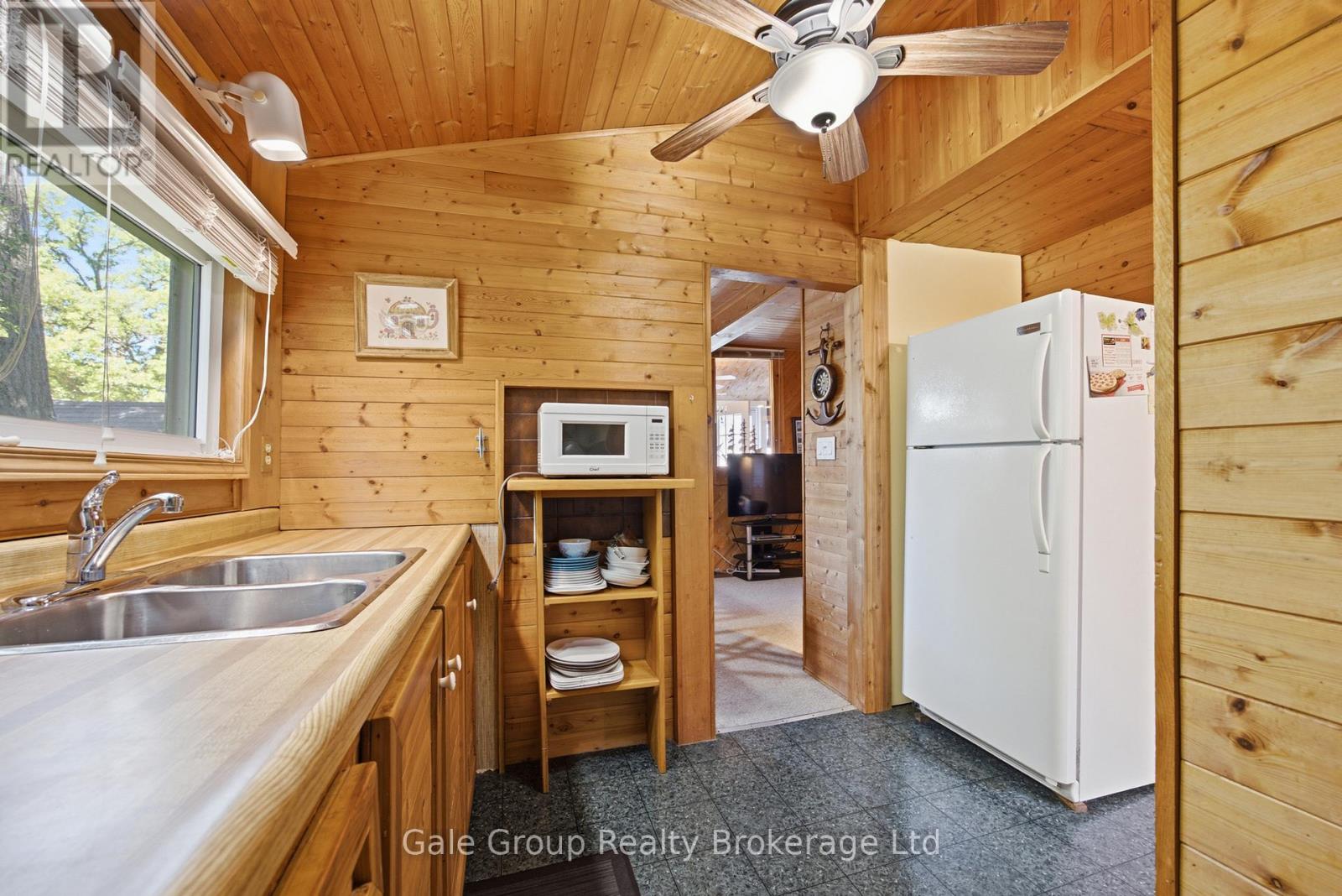 26 WOODWARD AVENUE - 17