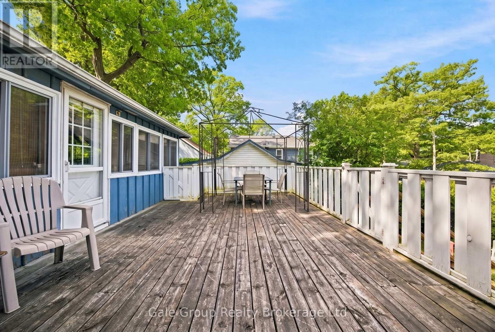 26 WOODWARD AVENUE - 34