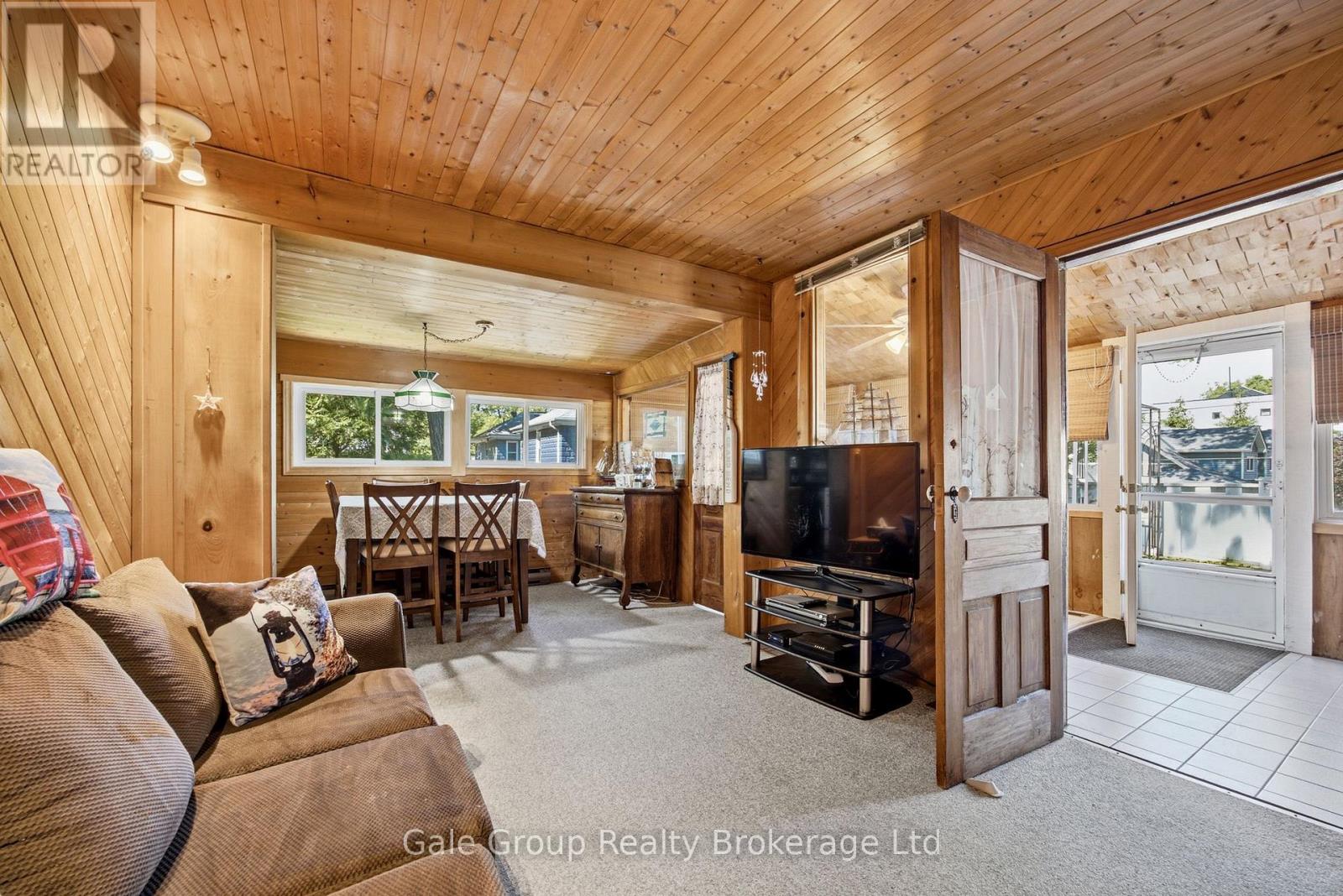 26 WOODWARD AVENUE - 9