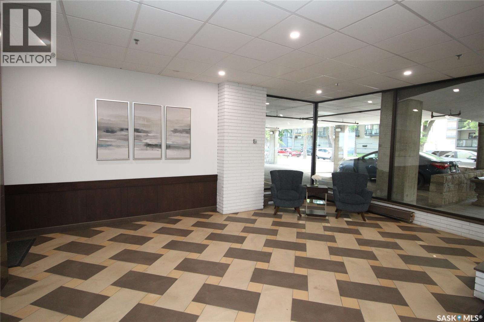 #205 537 4th AVENUE N - 9