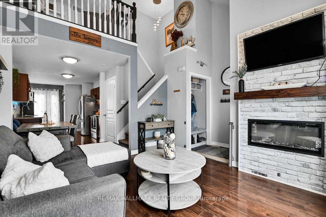 Open-concept floor plan ~ perfect for entertainin