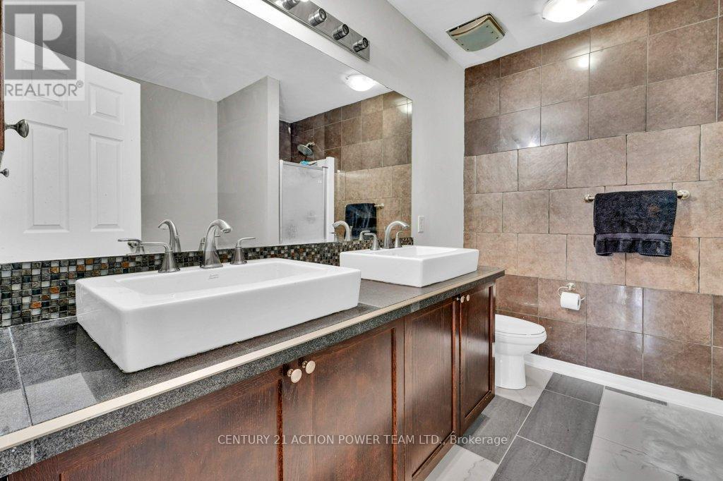 3 Bed, 3 Bath House for Sale in Ottawa – 377 BRIGITTA STREET, Ottawa – MLS# X13478900 - Image 24