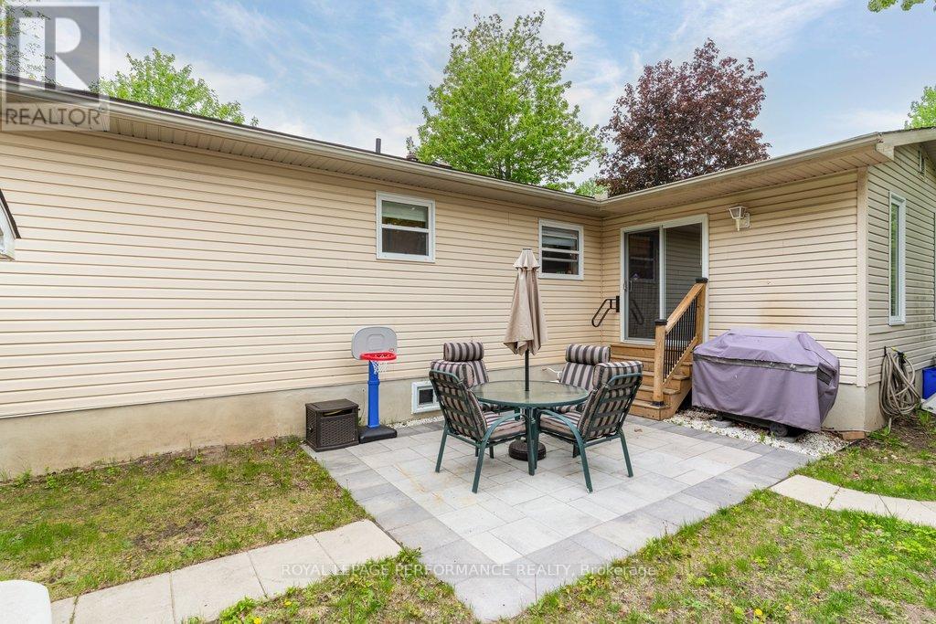 2 Bed, 2 Bath House for Sale in Ottawa – 6580 VISTA PATRICK PRIVATE, Ottawa – MLS# X13478942 - Image 33