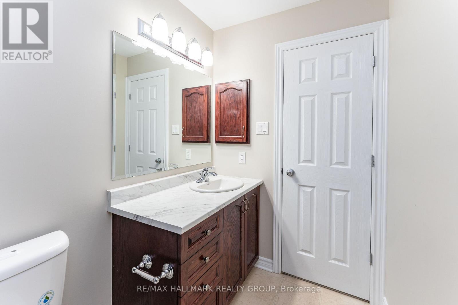 3 Bed, 3 Bath House for Rent in Ottawa – 155 CALVINGTON AVENUE, Ottawa – MLS# X13479040 - Image 23